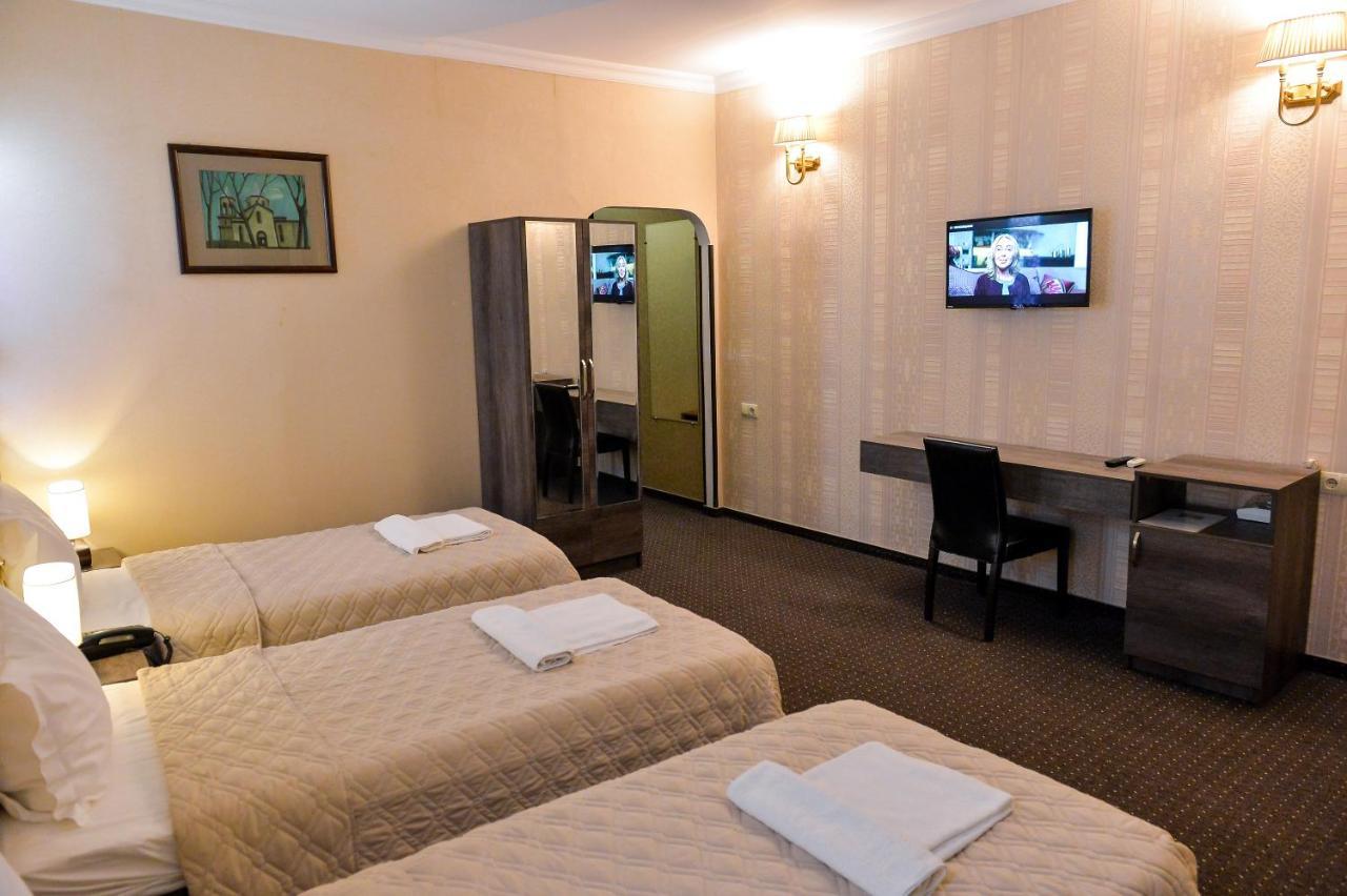 Hotel Old Town Кутаїсі Екстер'єр фото