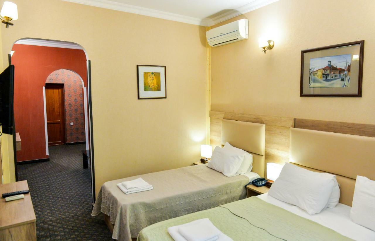 Hotel Old Town Кутаїсі Екстер'єр фото