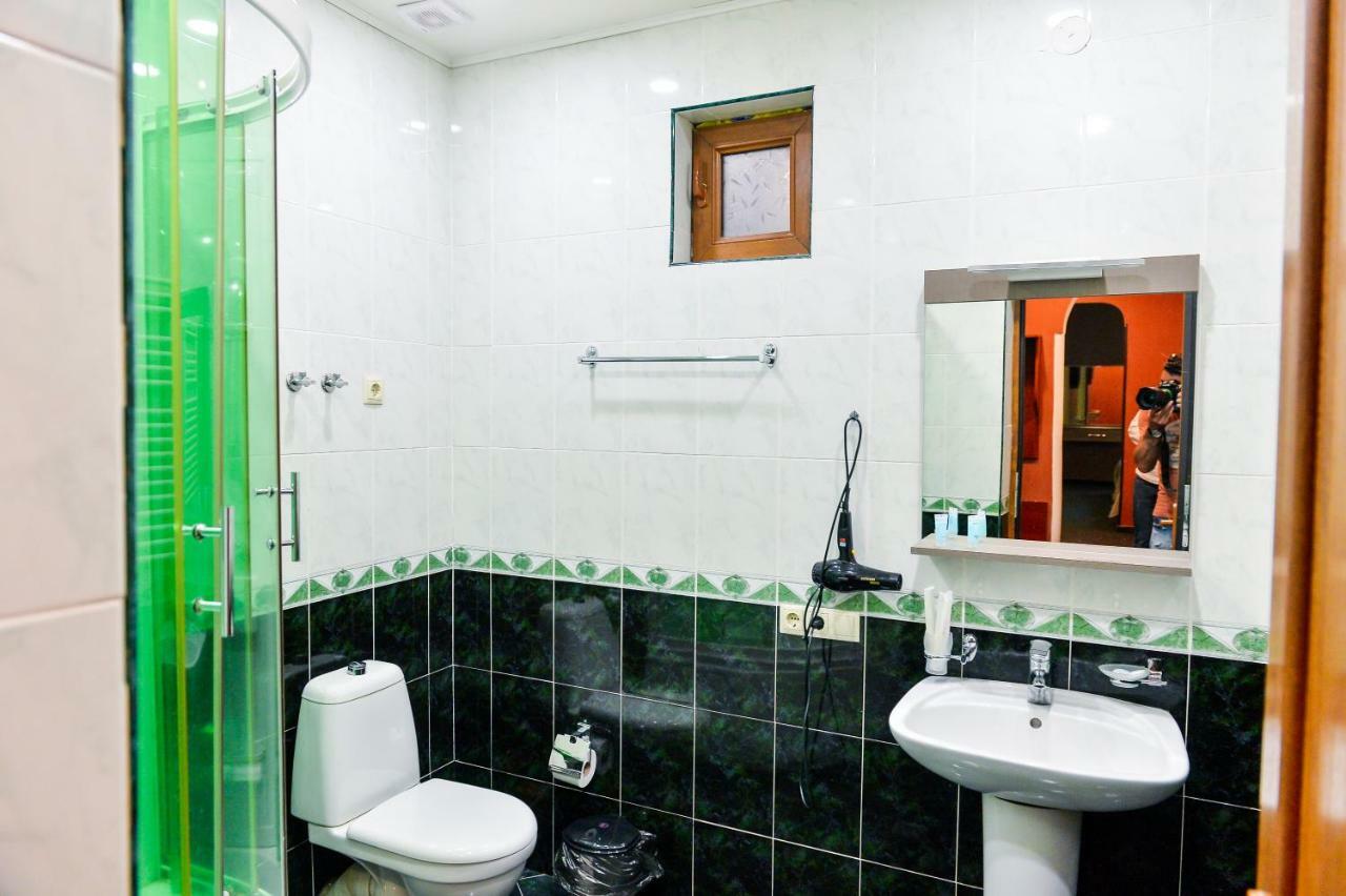 Hotel Old Town Кутаїсі Екстер'єр фото